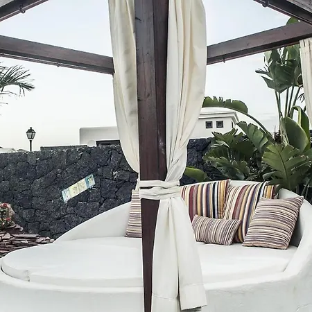 Faro Park With Private Pool Villa Playa Blanca (Lanzarote)