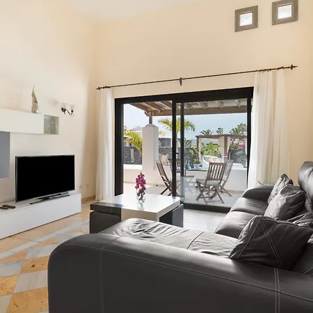 Faro Park With Private Pool Villa Playa Blanca (Lanzarote)