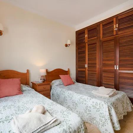 Faro Park With Private Pool Playa Blanca (Lanzarote)