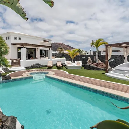 Faro Park With Private Pool Villa Playa Blanca (Lanzarote)