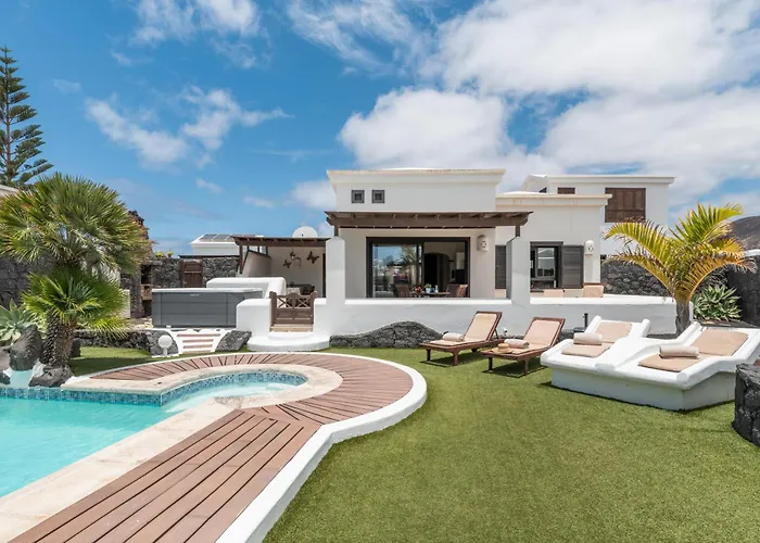 Faro Park With Private Pool Villa Playa Blanca (Lanzarote)