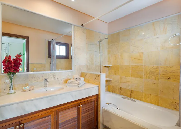 Faro Park With Private Pool