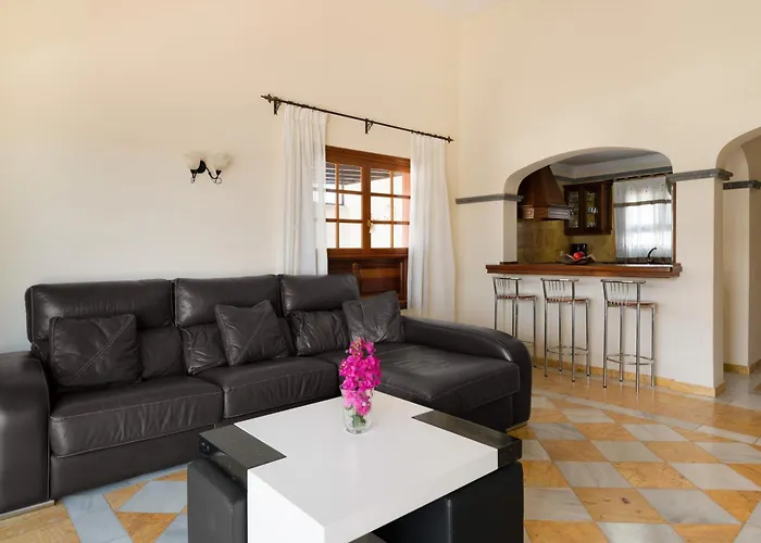 Βίλα Faro Park With Private Pool *